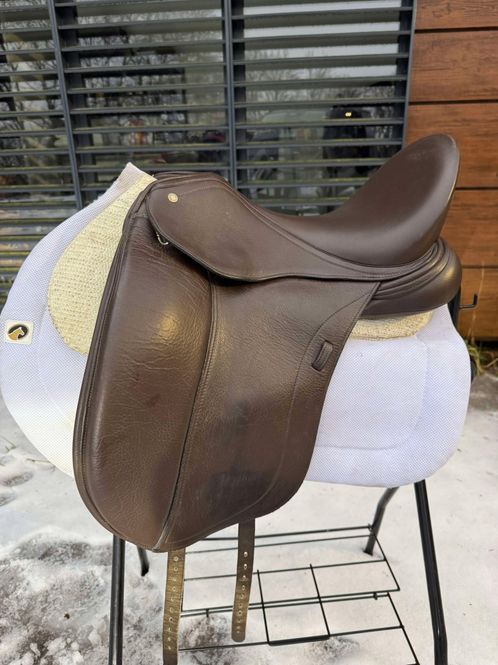 Hovedbilde AL Dressursal Mambo 17,5
